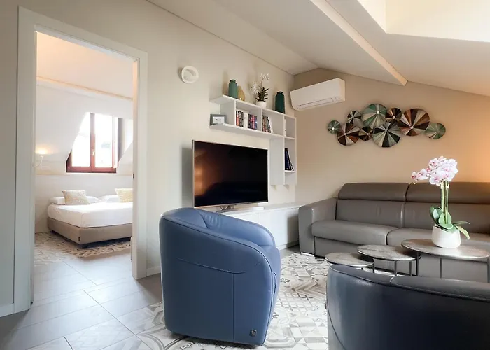 Comecasa 10 Minutes Walk From Duomo 2 Bedroom Apartment