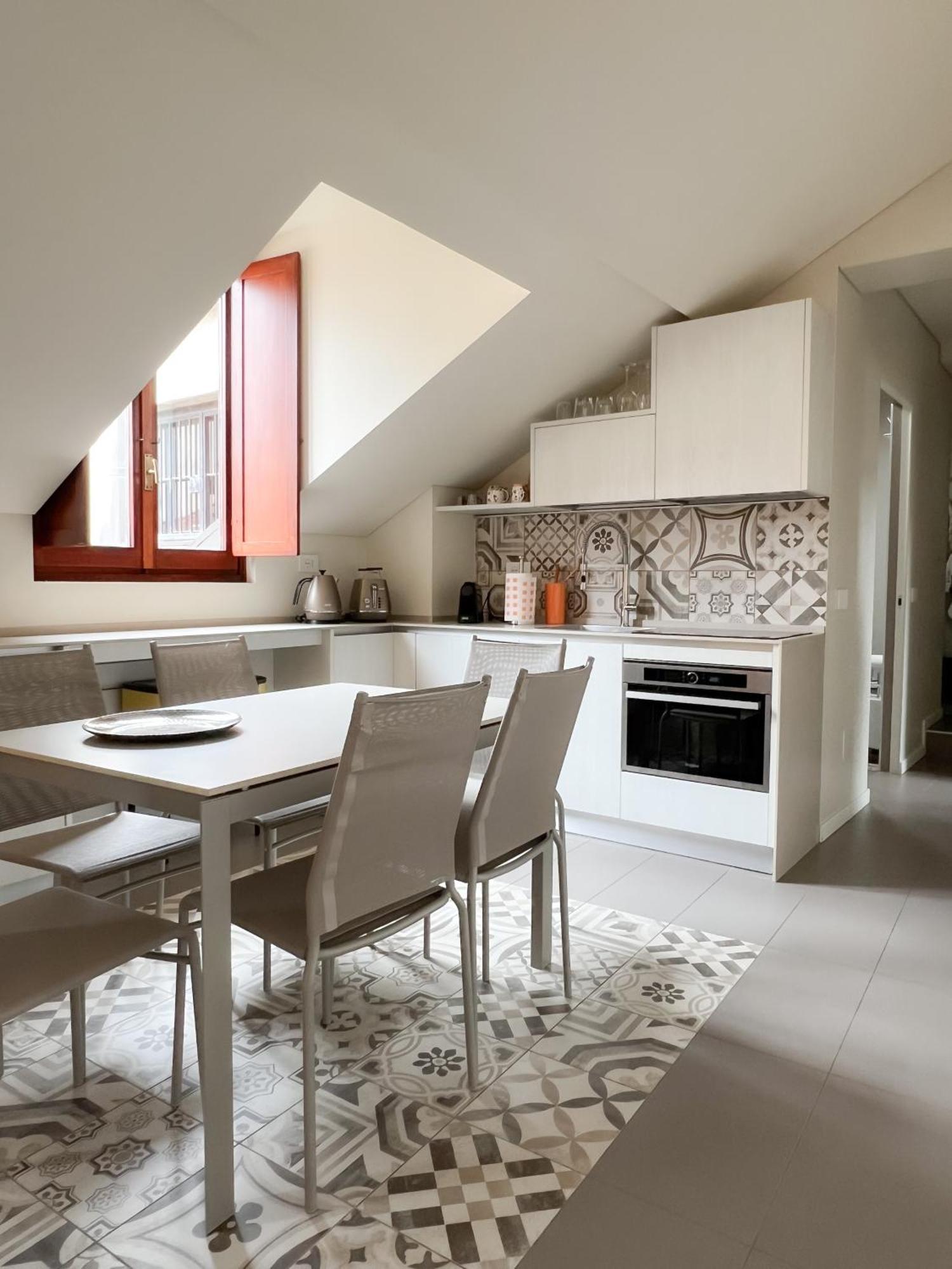 Apartamento Comecasa 10 Minutes Walk From Duomo 2 Bedroom *
