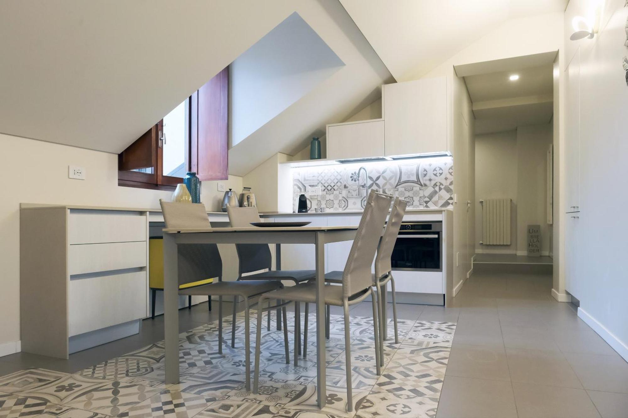Comecasa 10 Minutes Walk From Duomo 2 Bedroom *